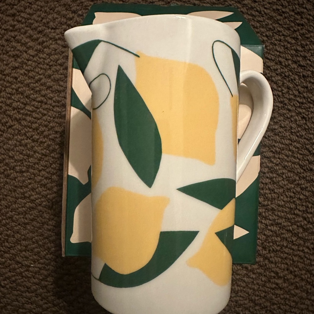All true lemonade pitcher
New with tags